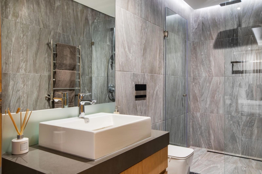 2 Bedroom Property for Sale in Sea Point Western Cape